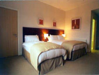 Ramada Hotel And Suites At Lough Allen Drumshanbo Room photo